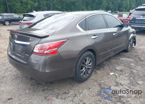 2015 Nissan Altima 2.5/S/Sv/Sl z USA, uszkodzony, nr VIN 1N4AL3AP4FC468254